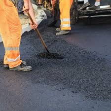 Best Recycled Asphalt Driveway Installation  in Lovington, IL